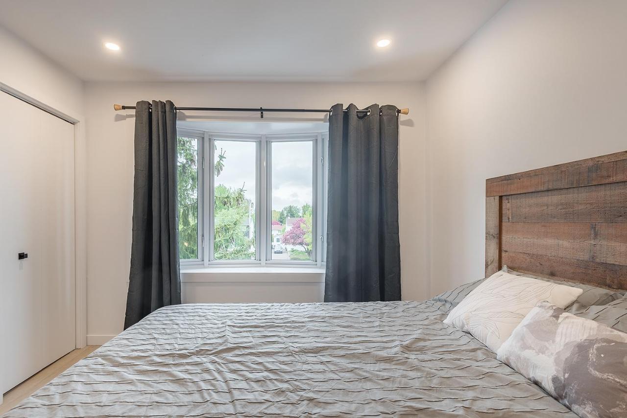 Free Parking Prime Location New Modern Condo Brossard Kültér fotó